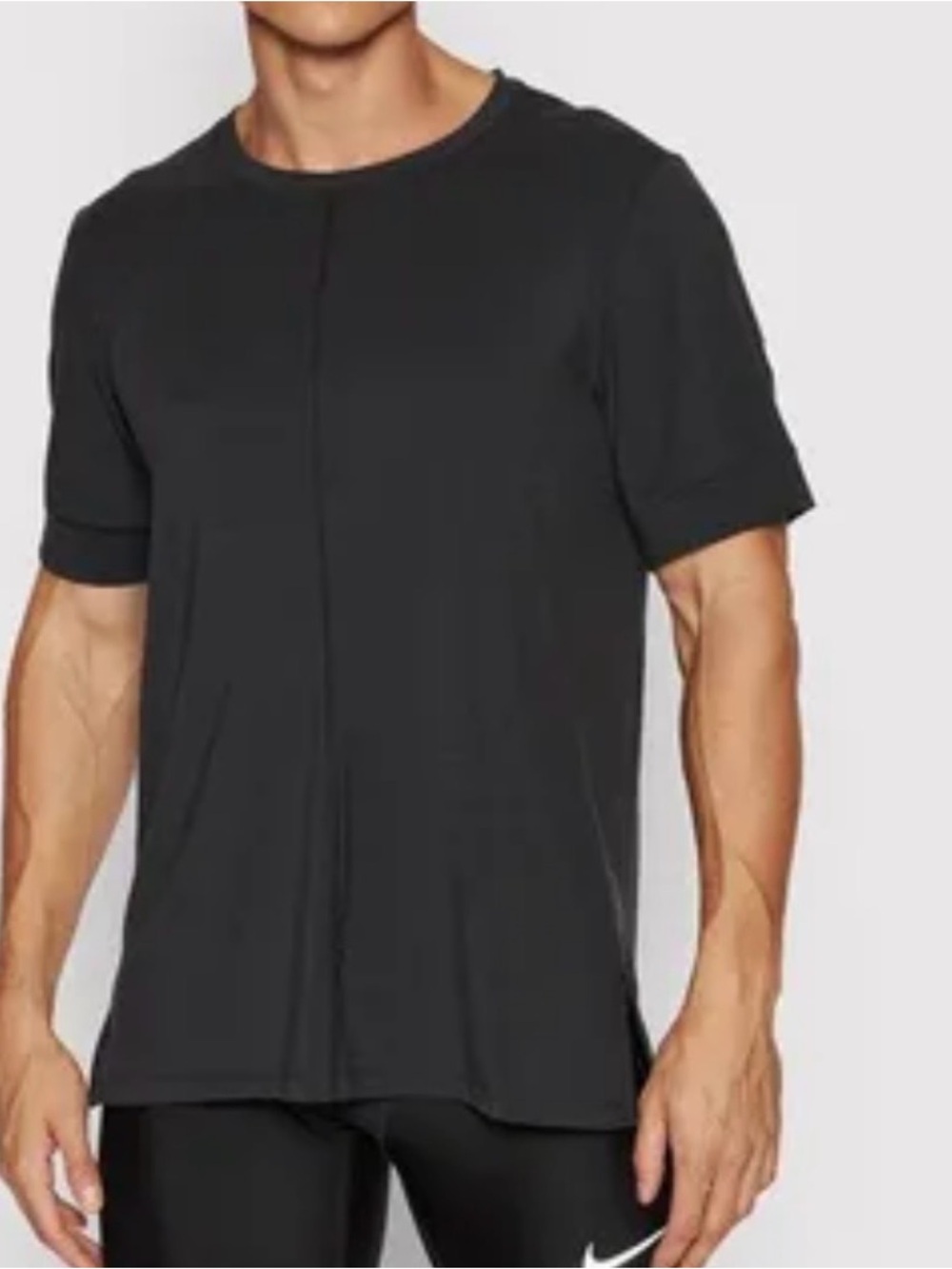 Nike Yoga Dri-Fit Men's M Slim Black Crewneck Short-Sleeve Workout Athleisure